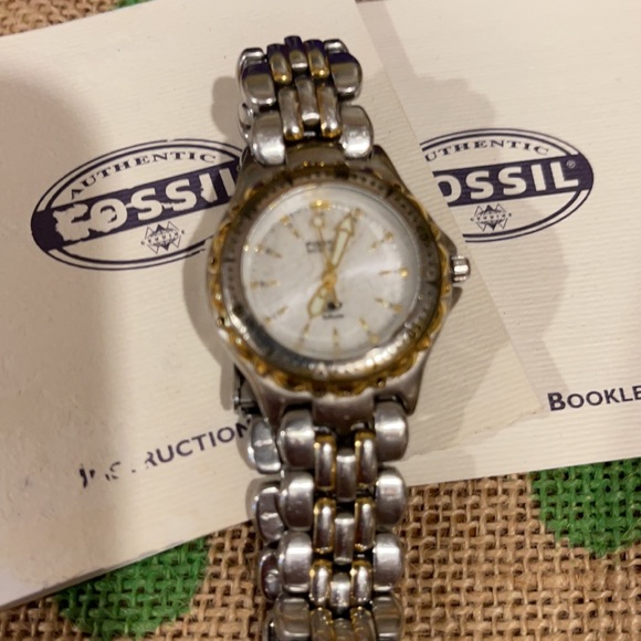 Fossil Watch - Picture 2 of 6